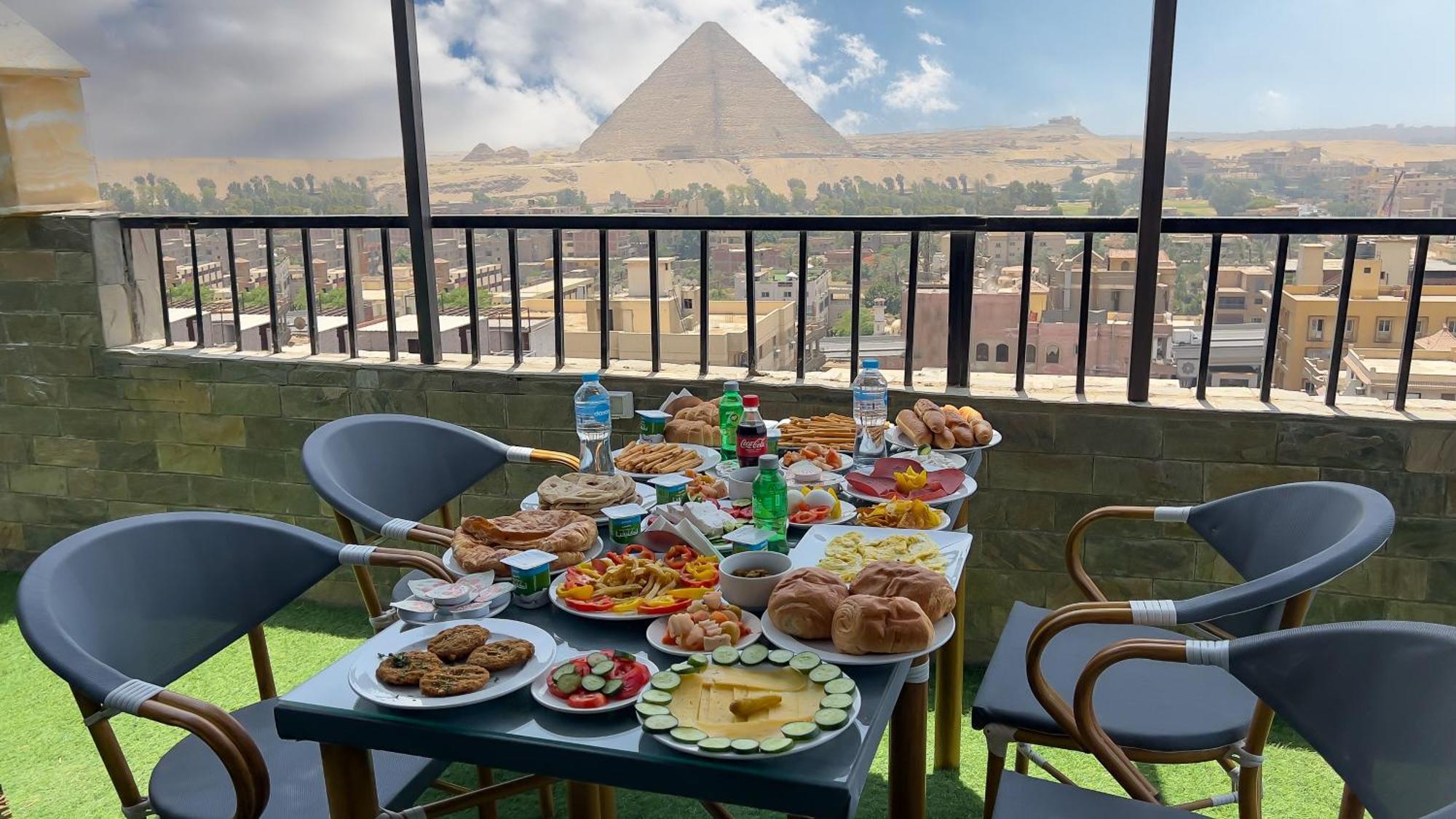 Pyramids Tower View Inn Nazlat as Sammān Exteriör bild